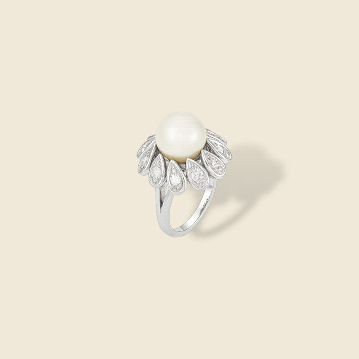 Bague or gris, perle Akoya et diamants Velvet Venom