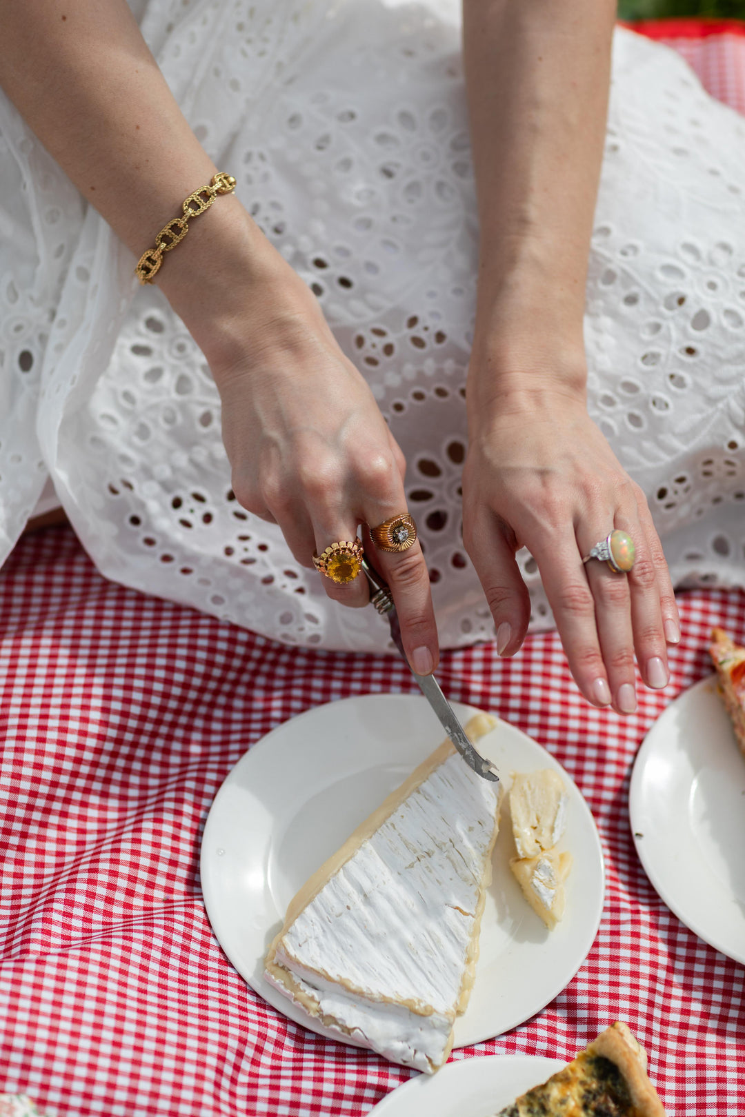 Bague vintage or jaune citrine chez Savaje Paris