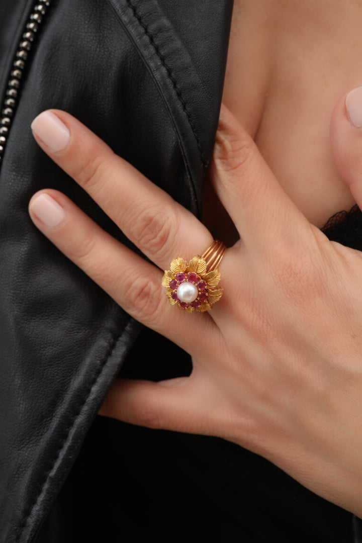 Bague vintage or jaune, perle et rubis "True Romance"