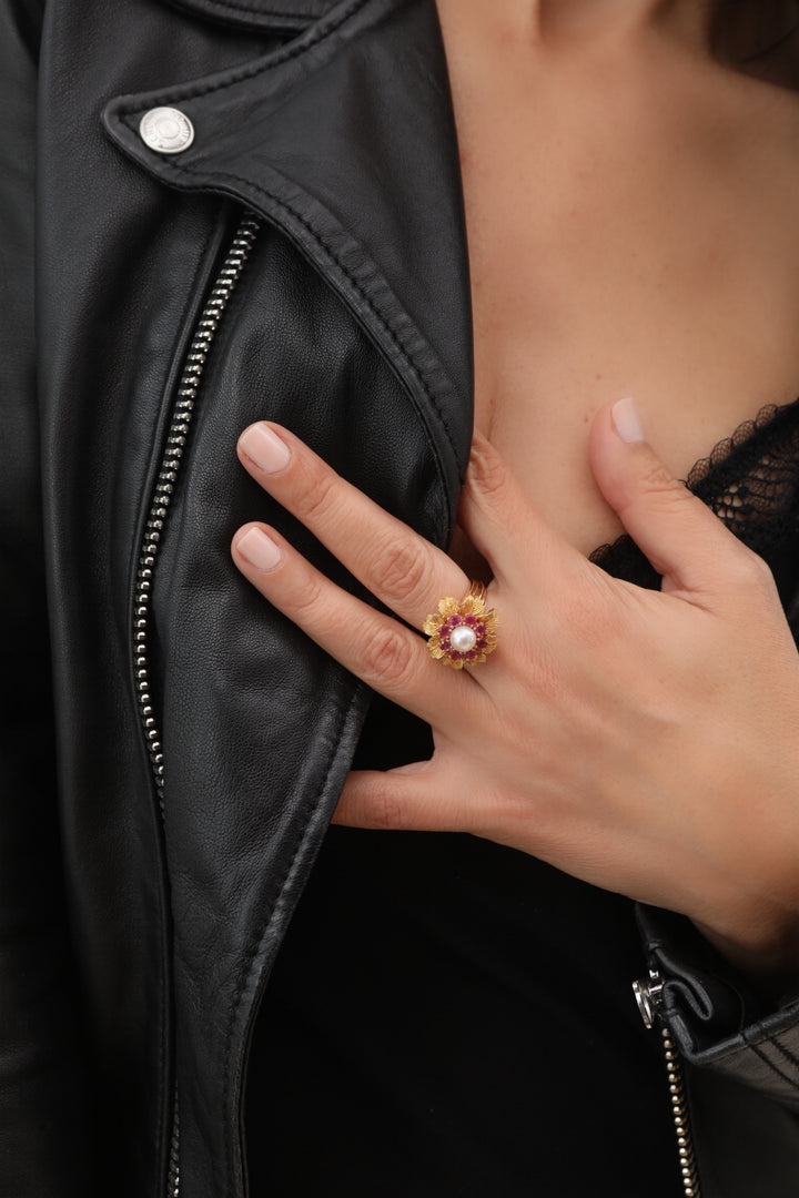 Bague vintage or jaune, perle et rubis "True Romance"