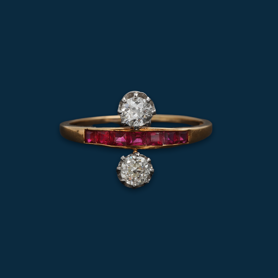 Bague vintage or jaune, diamants et rubis